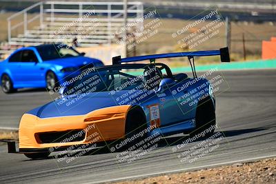 media/Oct-18-2025-Extreme Speed (Sat) [[d6d7e1fef1]]/Group 5/Session 1 (Turn 4)/